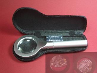 Handlupe mit weißer LED-Beleuchtung 