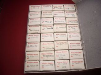 384 Mineralgläser a 32 Verpackungen mit jeweils 12 Stück je Größe 