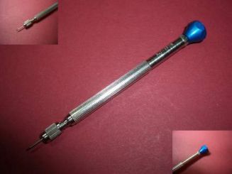 Sehr hochwertiger Schraubendreher Werkzeug mit auswechselbarer Klinge 0,6 mm. Schweizer Produktion 