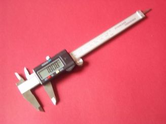 Digitale Schieblehre Werkzeug 150mm x 0,01 Ablesegenauigkeit 