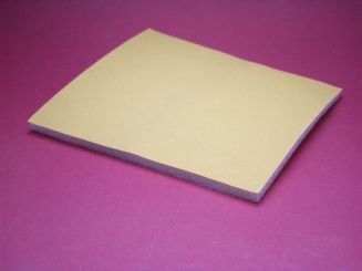 Flexibles Schleifpapier mit 500er Korn auf Schaumstoff kaschiert 