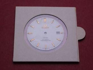 Omega Zifferblatt, Ø 30,0mm, weiß mit goldfarbenen Inlays 