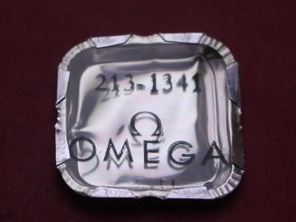 Omega 213 - Teile-Nr. 1341 - Steinfutter, oben und unten 
