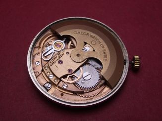 Omega Uhrwerk Kal. 552, Automatik, mit Zifferblatt, Zeigern, Krone & Passring,  gebraucht 