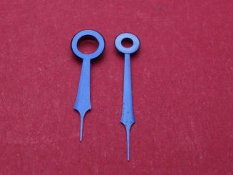 Taschenuhr-Zeiger blau, Loch-Ø Std/Min 275/165, Länge Stundenzeiger: ca. 14mm, Länge Minutenzeiger ca. 17mm 