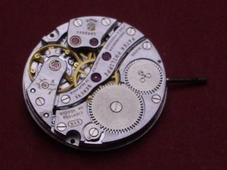 Patek Philippe Uhrwerk, Kaliber 215, Handaufzug, ohne Stundenrad, 28.800 A/h, 10 Linien, Ø 21,5mm, H=2,55mm, 18 Lagersteine 