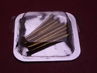 1 Cartier Bandschraube, Gelbgold, für Tank Francaise MM, techn. Ref. 1821 & 2466, VA280788 