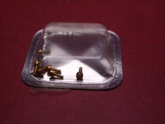 1 Cartier Schraube für 0,5-Verlängerung, Gelbgold, für Tank Francaise MM techn. Ref. 1821, VC280782 