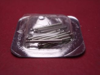 1 Cartier Bandschraube, Stahl, 13,6mm, Ø 1,19mm, für Tank Francaise PM, techn. Ref. 2300 & 2384, MX000DGS 