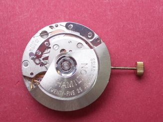 Uhrwerk HAMILTON signiert Valjoux ETA Cal. 7750  weiße Datumsscheibe, Datum bei der 9 