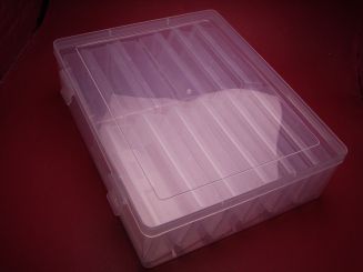 Aufbewahrungs-, /Transport- / oder Sortierbox aus Kunststoff, 21,8cm x 17,5cm x 6,1cm, mit 12 innenliegenden Boxen 10,5cm x 4,5cm x 2,5cm 