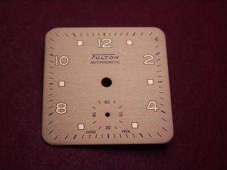 Arogno Zifferblatt, 24,5mm x 24,5mm, goldfarben, "FULTON", für Kal. 153, Ref. 2570, NOS (New Old Stock) 