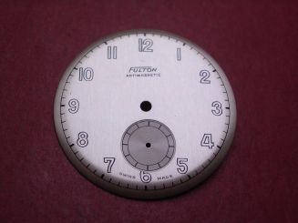 Arogno Zifferblatt, Ø 29,5mm, silberfarben, "FULTON", für Kal. 153, Ref. 2570, NOS (New Old Stock) 