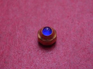 Cartier Krone, gelb mit eingefasstem Spinell, Ø 3,6mm, Höhe 3,8mm, gebraucht 