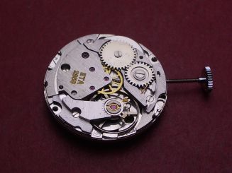 ETA Uhrwerk Kal. 2858, Handaufzug, mit Tag- & Datumscheibe, NOS (New Old Stock) 