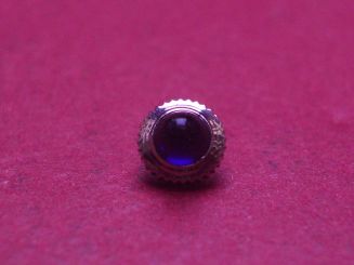 Uhrenkrone, weiß, Ø 4,0mm, Höhe 3,8mm, Gewinde 0,9mm, mit blauem Stein 