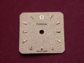 Omega Zifferblatt, ca. 15,0mm x 15,0mm, gold mit Glitzer mit goldfarbenen Inlays 