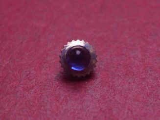 Uhrenkrone, weiß, Ø 3,8mm, Höhe 3,0mm, Gewinde 0,9mm, mit blauem Stein 