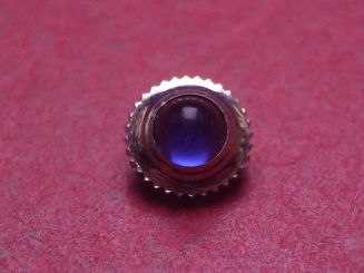 Uhrenkrone, weiß, Ø 5,2mm, Höhe 3,9mm, Gewinde 0,9mm, mit blauem Stein 