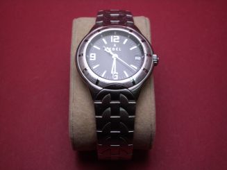 Ebel E-type, Quarz, Stahl, Bandbreite: 20mm im Verlauf auf 17mm, Ref. 9187C41, getragen 