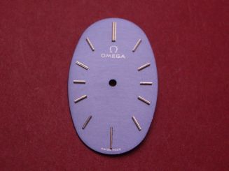 Omega Zifferblatt, ca. 19,1mm x 30,1mm, dunkelblau mit silberfarbenen Inlays 