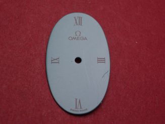 Omega Zifferblatt, ca. 15,3mm x 26,2mm, blau mit schwarzen Ziffern 