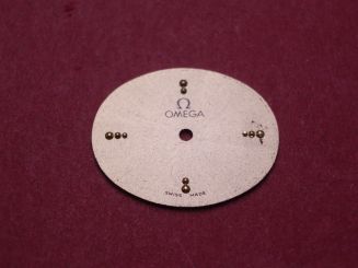 Omega Zifferblatt, ca. 13,6mm x 16,6mm, gold mit goldenen Inlays 