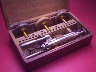 Schraubenpoliermaschine, gebraucht 