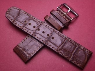 Leder-Armband Olympia, Kalbsleder mit Krokoprägung, 22mm im Verlauf auf 22mm, Farbe: rot-braun 