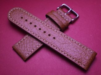 Leder-Armband, Kalbsleder, 24mm im Verlauf auf 24mm, Farbe: braun mit weißer Naht 