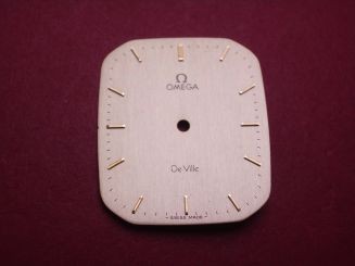 Omega Zifferblatt, 23,7mm x 27,7mm, gold mit goldfarbenen Inlays 