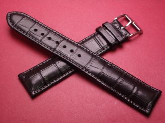 Leder-Armband, Kalbsleder mit Krokoprägung, 20mm im Verlauf auf 18mm, Signiert: MeisterSinger, Farbe: schwarz, XL-Länge 