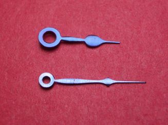 A. Rosskopf Taschenuhr-Zeiger, blau, Loch-Ø Std/Min 220/140, Länge Stundenzeiger: ca. 12mm, Länge Minutenzeiger ca. 18mm 