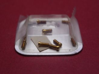 Cartier Schraube für Verlängerungsglied, Gelbgold, Ø 1,5mm, Länge 3,8mm, für Cougar GM, techn. Ref. 1161 & 1165 