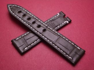 Breguet Lederarmband, Krokodil, Breite: 18mm im Verlauf auf 16mm, Längen: Lochseite 100mm & Schließenseite 65mm, anthrazit mit heller Naht, ohne Schließe 