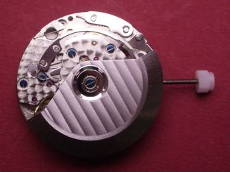 Uhrwerk Valjoux ETA Cal. 7750, schwarze Datums- und Tagesscheibe  gebläute Schrauben, Perl- und Genferschliff, Datum bei der 3 