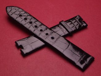 Breguet Lederarmband, Krokodil, Breite: 18mm im Verlauf auf 16mm, Zwischenbreite: 4,7mm, Längen: Lochseite 105mm & Schließenseite 75mm, schwarz, ohne Schließe, GCU.986.RNBS 