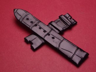 Breguet Lederarmband, Krokodil, Breite: 18mm im Verlauf auf 16mm, Zwischenbreite: 4,8mm, Längen: Lochseite 95mm & Schließenseite 60mm, schwarz, ohne Schließe, GCU.986.R/1.NBS 
