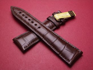 Blancpain Leder-Armband, Krokodil, Breite: 22mm im Verlauf auf 18mm, Längen: Lochseite 105mm & Schließenseite 75mm, Farbe: braun, ohne Schließe, JPCL2ECS22N 
