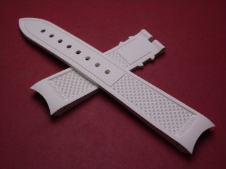 Breguet Kautschukarmband, Breite: 18mm im Verlauf auf 16mm, Längen: Lochseite 105mm & Schließenseite 65mm, weiß, ohne Schließe, GCU.586.8828.N 