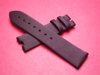 Breguet Lederarmband, mit Stoffüberzug, Breite: 18mm im Verlauf auf 16mm, Zwischenbreite: 4,8mm, Längen: Lochseite 95mm & Schließenseite 60mm, schwarz, ohne Schließe, 8968BRX19860DOO 