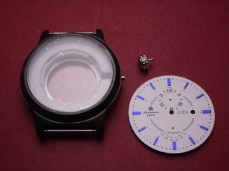 Aeromatic Serie 1912 Uhrengehäuse, Stahl, schwarz, Ø 48mm, mit schwarz/weiß/blauem Zifferblatt und Krone, Modell A1357, für Automatikuhrwerk mit 24 Stunden- und Gangreserveanzeige 