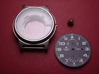 Aeromatic Serie 1912 Uhrengehäuse, Stahl, Ø 48mm, mit schwarz/weißem Zifferblatt und Krone, Modell A1361, für Automatikuhrwerk mit 24 Stunden- und Gangreserveanzeige 