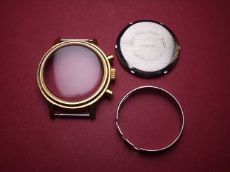 Valjoux 7734 Chronographen-Gehäuse, vergoldet, für Zifferblätter mit Ø 31,0mm, mit Krone, Drückern, Werkhaltering & Deckel 