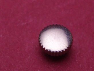 Vacheron Constantin Stahl Krone staubgeschützt, Ø 4,63mm Höhe 1,65mm / 2,83mm, Gewinde 1,2mm 