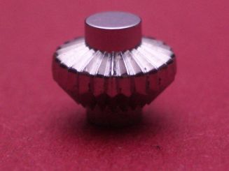 Uhrenkrone /Drücker für Sprungdeckel Taschenuhren, Ø 7,3mm Höhe 6,1mm, Gewinde 1,2mm 