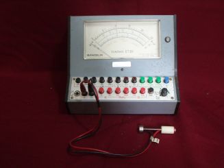 Messgerät zur Messung von Spannungen, Strömen & Widerständen im Uhrenbereich 