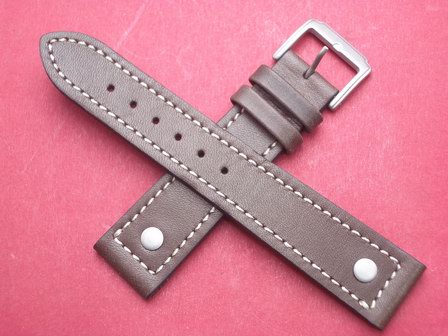 Leder-Armband aus Sattelleder mit Niete 20mm im Verlauf auf 18mm Farbe: Dunkelbraun 