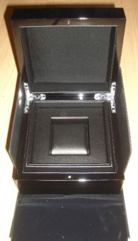 Edle Uhren-Dose Box aus hochglanzlackiertem Holz 