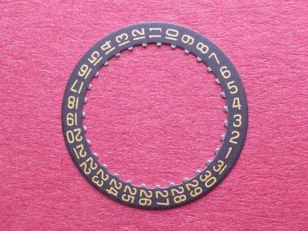 ETA Datumsscheibe, Kaliber 956.112, goldene Schrift auf schwarzem Grund, Datumsfenster bei der 3 